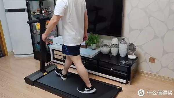 广西一大学生在健身房锻炼被5公斤重滑轮滑落砸伤头部500余元医药费却索赔无果(图1) 广西一大学生在健身房锻炼被5公斤重滑轮滑落砸伤头部500余元医药费却索赔无果(图1)